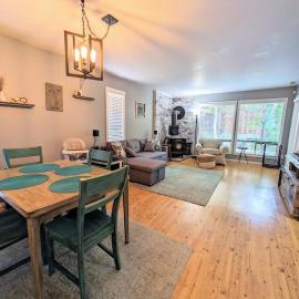 Spacious Family Friendly Townhome at Lakeside Park