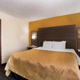 Quality Suites Milwaukee Airport