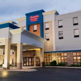 Hampton Inn & Suites Addison