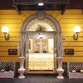 Hotel Vergilius Billia，位于那不勒斯的酒店