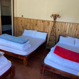 Hotel The Cross River，位于Mārkhu的酒店