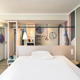 elaya hotel stuttgart ludwigsburg, Trademark by Wyndham，位于科尔恩塔尔-明欣根的酒店
