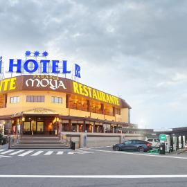 Moya Hotel Restaurante，位于Honrubia的酒店