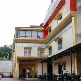 Arya International,位于Kizhillam的酒店