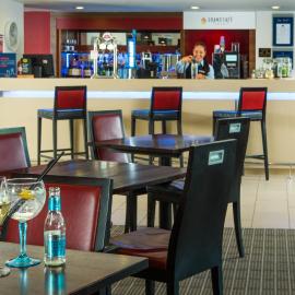 Holiday Inn Express Milton Keynes by IHG,位于米尔顿凯恩斯的酒店
