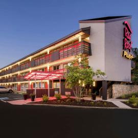 Red Roof Inn PLUS+ Columbus-Ohio State University OSU,位于哥伦布的酒店