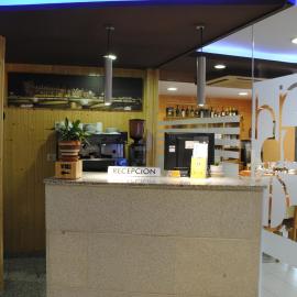 Hotel Alegría，位于巴尼奥斯德蒙特迈奥尔的酒店