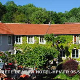 Hostellerie du Perigord Vert-Logis，位于布朗托姆的酒店