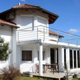 Apartments Villa Split，位于克拉平斯凯托普利采的酒店