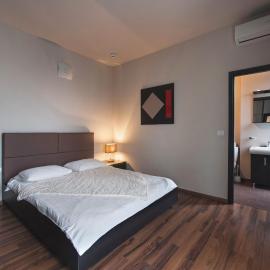 Hotel Hemingway Residence，位于布加勒斯特的酒店