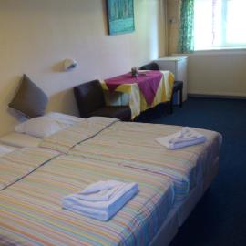 Hostel Herberg de Esborg Scheemda，位于Scheemda的酒店
