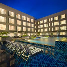 Oakwood Residence Whitefield Bangalore，位于班加罗尔的酒店