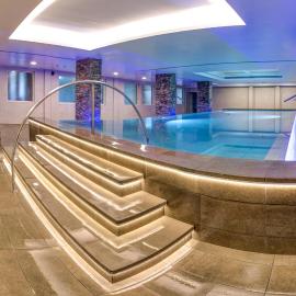 Hotel Spa Rio Ucero，位于厄尔·布尔戈·德·奥斯马的酒店