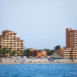 Costa de Oro Beach Hotel，位于马萨特兰的酒店