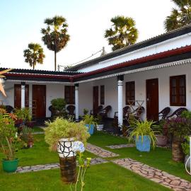 Hotel Angel Inn Beach，位于亭可马里的酒店