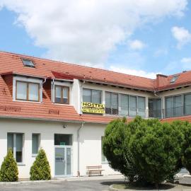 Hostel Nuove Frontiere，位于尼萨的酒店