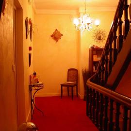 Hôtel le Dauphin,位于Moulins-la-Marche的酒店
