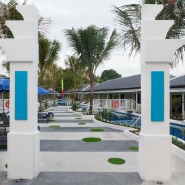 Tuana Hotels Brook Pool Access，位于查龙的酒店