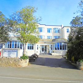 Trecarn Hotel，位于托基的酒店