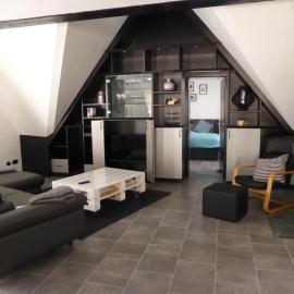 CityStudiosTreysa，位于施瓦姆施塔特的酒店