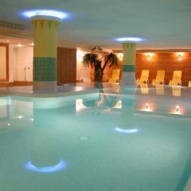 Residence Kristall- Fiemme Holidays，位于普雷达佐的酒店