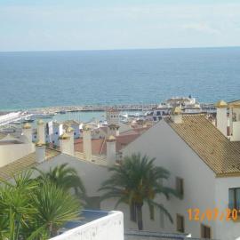 Duquesa suite and golf Penthouse Atico with sea view，位于马尼尔瓦的酒店