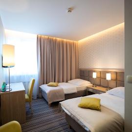 Hotel Almarco，位于大波兰地区希罗达的酒店