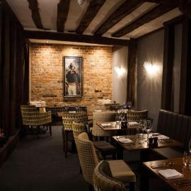 The Swan Hotel Bar and Grill，位于莫尔登的酒店