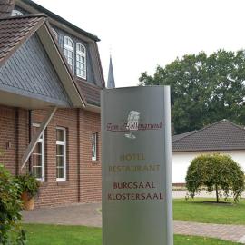 Hotel Restaurant Zum Hollengrund,位于Heeslingen的酒店