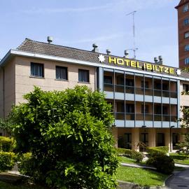 Hotel Ibiltze，位于拉萨尔特的酒店