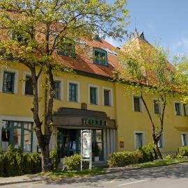 Abbázia Club Hotel Kék,位于凯斯特海伊的酒店
