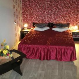 Kalbakas Apartamenti Rīgas iela 7 -16，位于斯米尔泰内的酒店