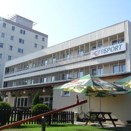 Hotel Sport,位于什捷季的酒店
