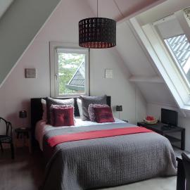 B&B Onder de rode beuk，位于迪伦的酒店