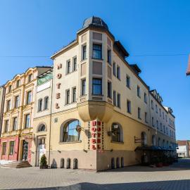 Hotel Bartis，位于巴尔托希采的酒店