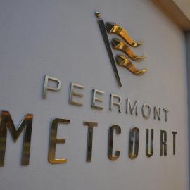 Peermont Metcourt at Emperors Palace，位于肯普顿帕克的酒店
