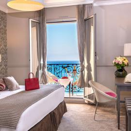Hôtel Le Royal Promenade des Anglais，位于尼斯的酒店