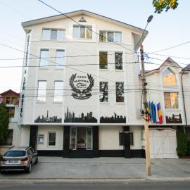 Hotel Olsi，位于基希讷乌的酒店