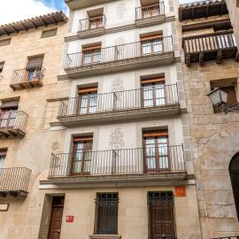 Apartamentos Plaza Mayor，位于瓦德诺比斯的酒店