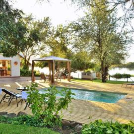 River View Lodge，位于卡萨内的酒店