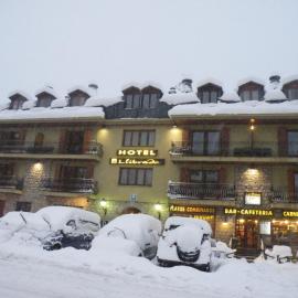 Hotel Llibrada，位于贝纳斯克的酒店