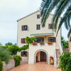 Family House Lana，位于奥索尔的酒店