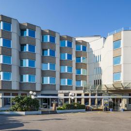 Hotel Welcome Inn，位于克洛滕的酒店