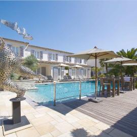 Le Clos Saint-Martin Hôtel & Spa，位于圣马丹德雷的酒店