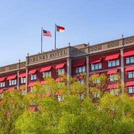 O.Henry Hotel，位于格林斯伯勒的酒店