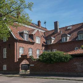 Halmstad Hotell & Vandrarhem Kaptenshamn，位于哈尔姆斯塔德的酒店