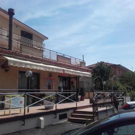 La Lucciola Albergo Ristorante，位于塔利亚科佐的酒店