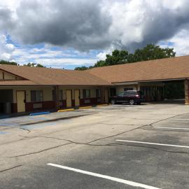 Village Inn of Hardy，位于Hardy的酒店