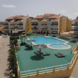 Vila Cabral 2 Apartments - AC，位于萨尔雷的酒店