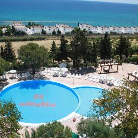 Hotel Villaggio Club Altalia，位于布兰卡莱奥内码头的酒店